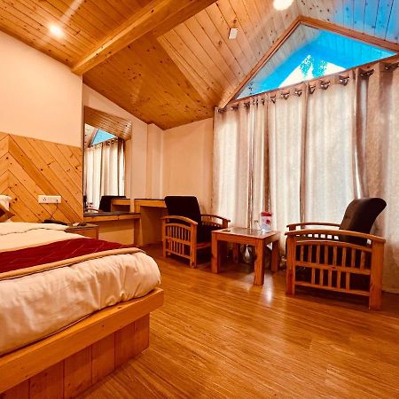 The Radhika - A Luxury Resort In Mountains Manāli Kültér fotó