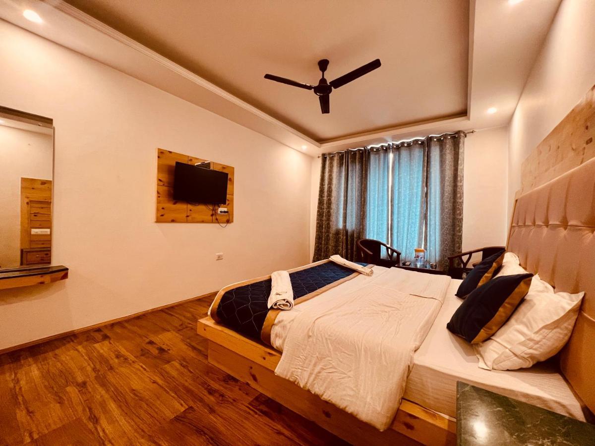 The Radhika - A Luxury Resort In Mountains Manāli Kültér fotó
