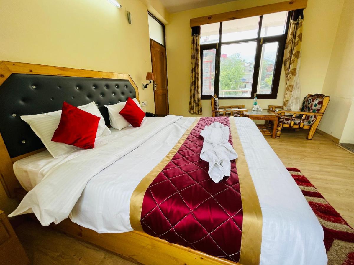 The Radhika - A Luxury Resort In Mountains Manāli Kültér fotó