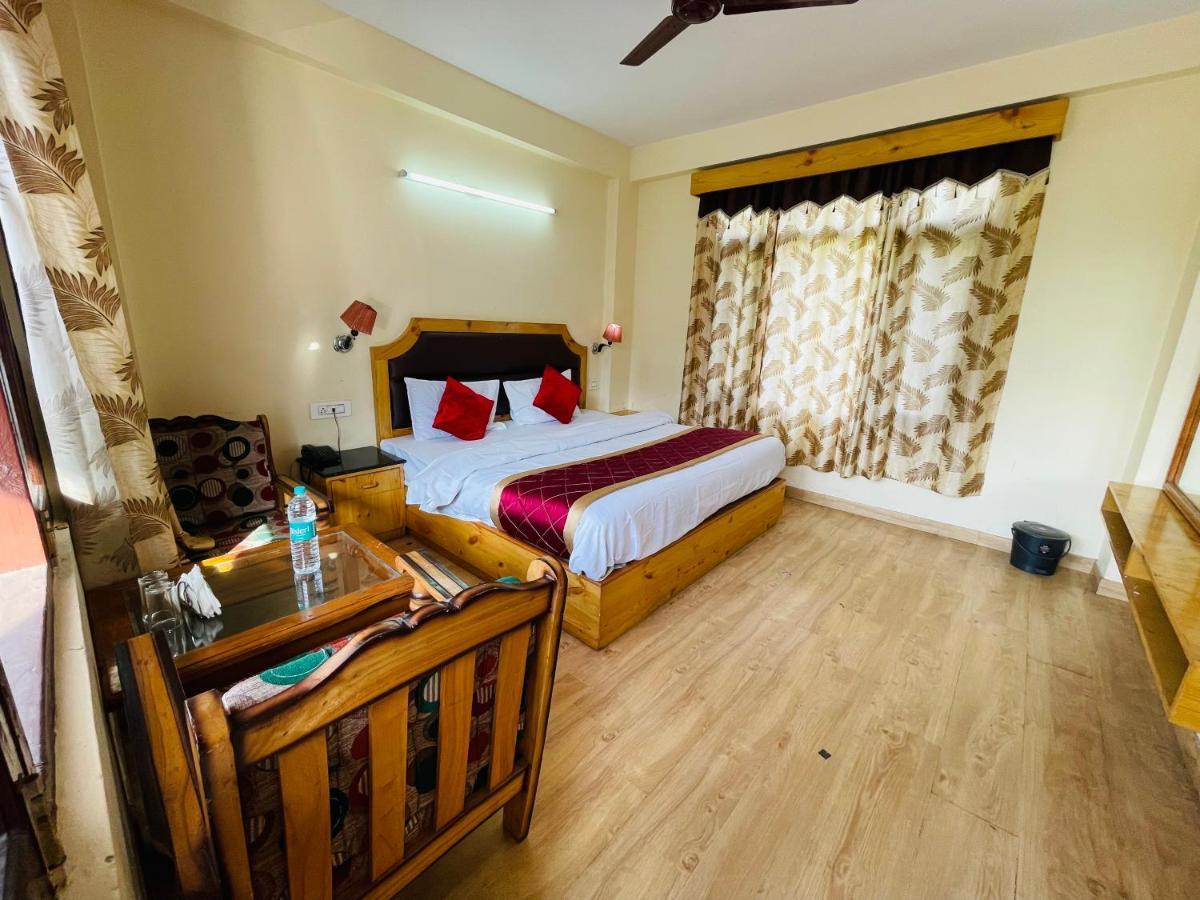 The Radhika - A Luxury Resort In Mountains Manāli Kültér fotó